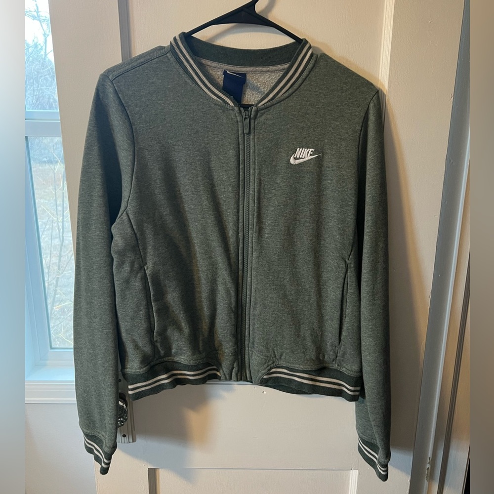 Nike women’s bomber jacket, size medium. Green.